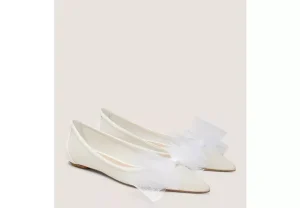 BLUSHING BOW FLAT