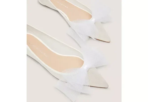 BLUSHING BOW FLAT