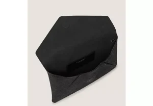 LOVELETTER CLUTCH